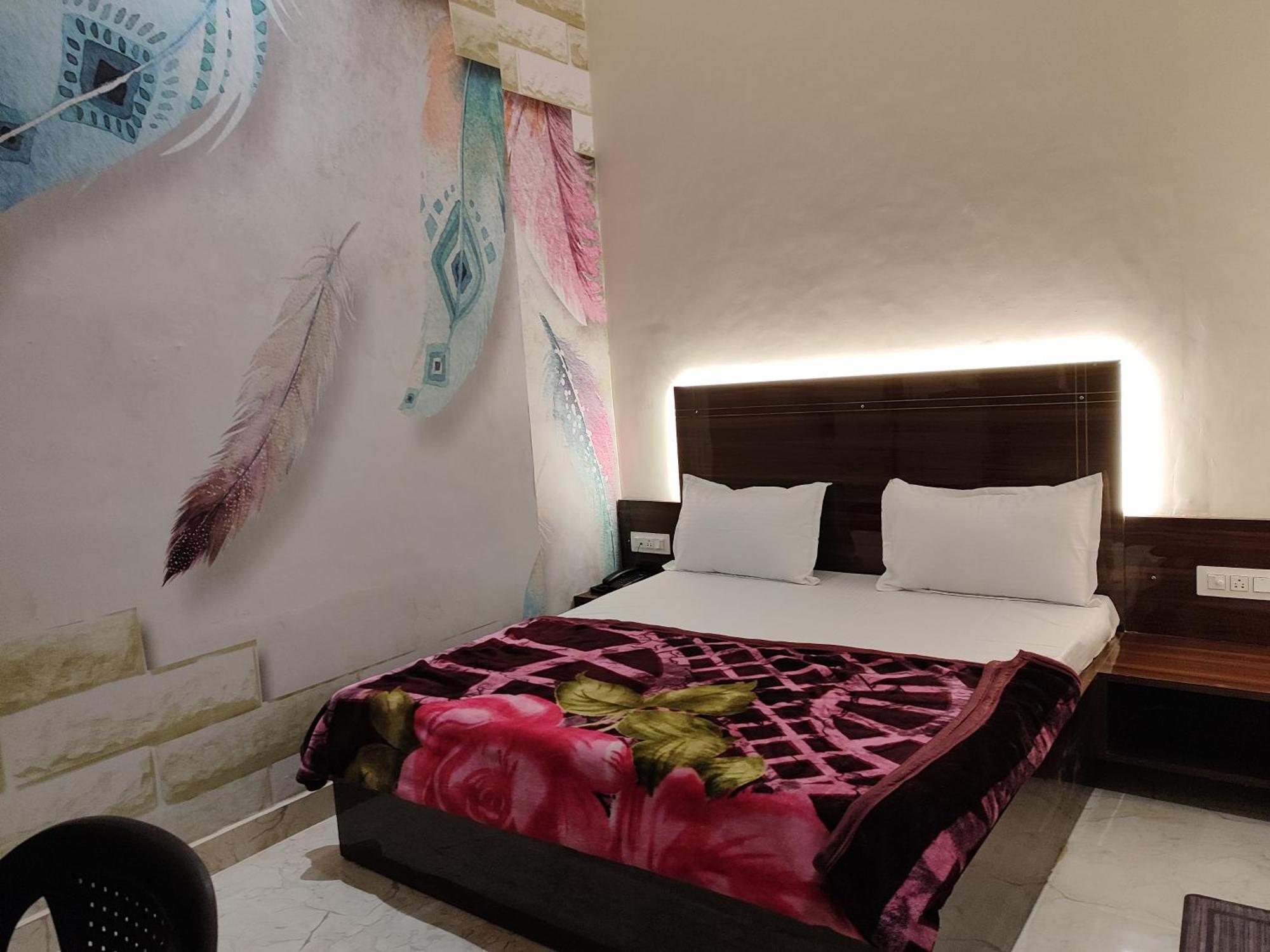 אמריצר 4N Homestay- Golden Temple View מראה חיצוני תמונה
