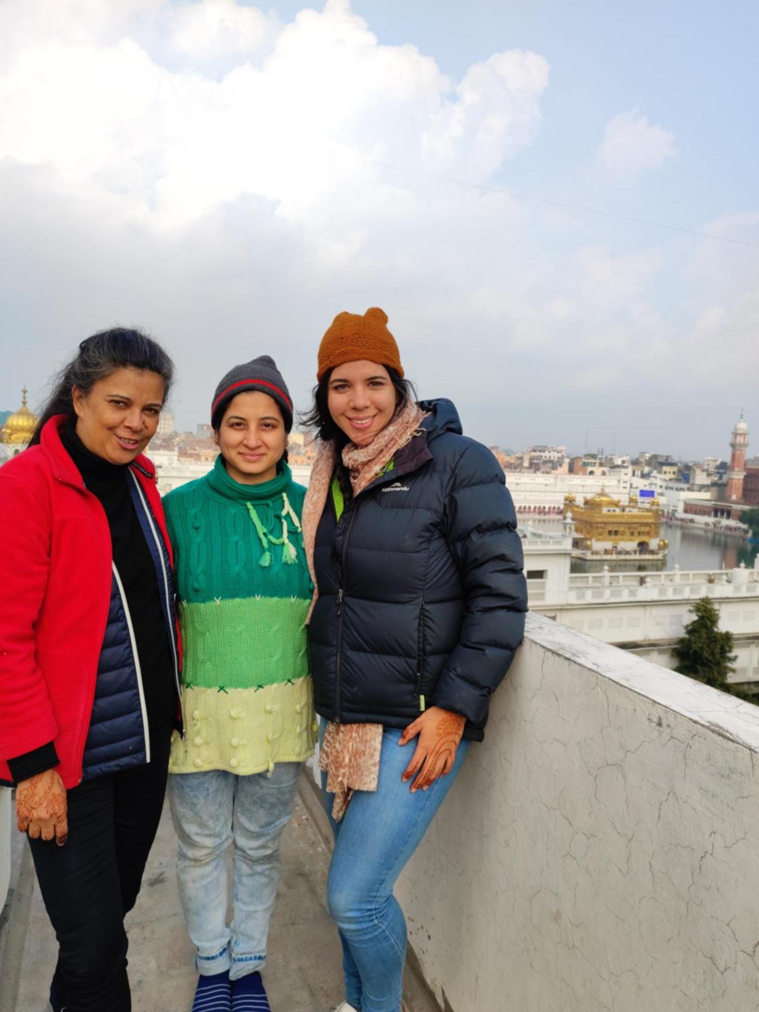 אמריצר 4N Homestay- Golden Temple View מראה חיצוני תמונה