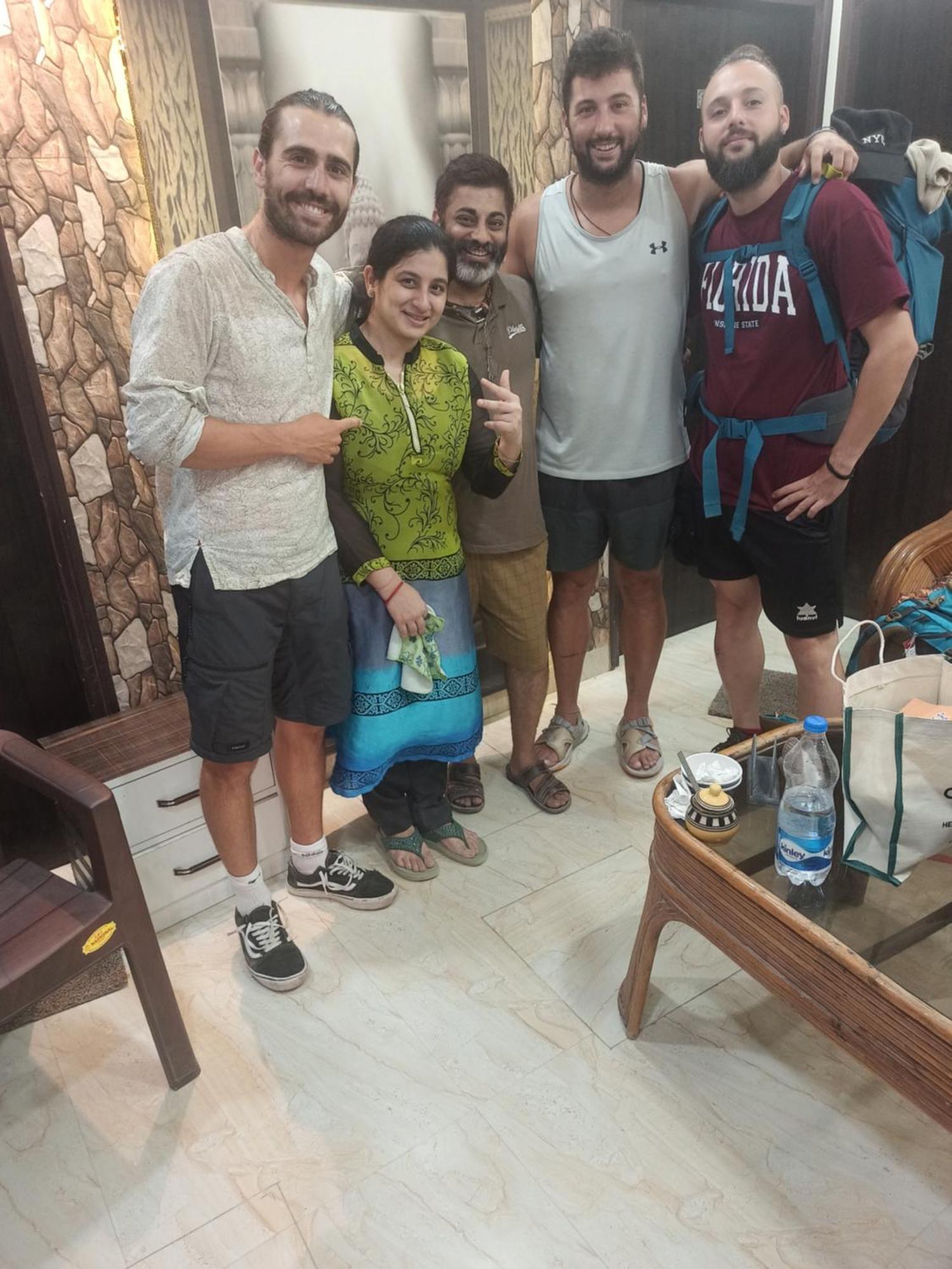 אמריצר 4N Homestay- Golden Temple View מראה חיצוני תמונה
